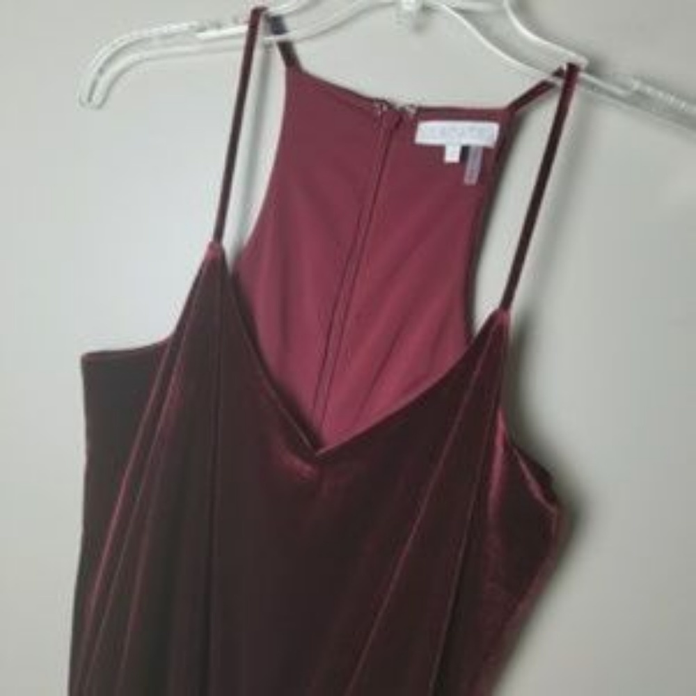 NEW! 1. STATE V-Neck Burgandy Velvet Racerback One-Piece Romper Jumpsuit Small. - Picture 3 of 6